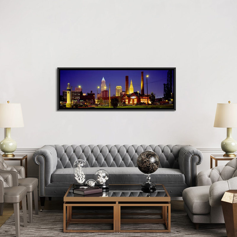« immeubles allumés à la nuit cleveland », reproduction de photo sur toile, H 16 po x l 20 po x P 60 po