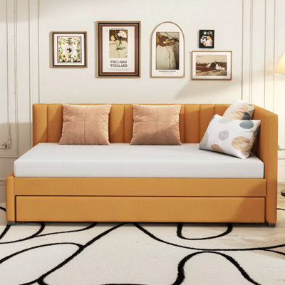 Upholstered Daybed With Trundle