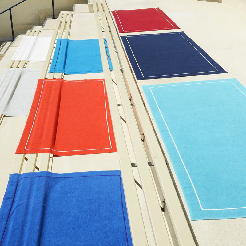 Croisiere Beach Towel, Marine/White