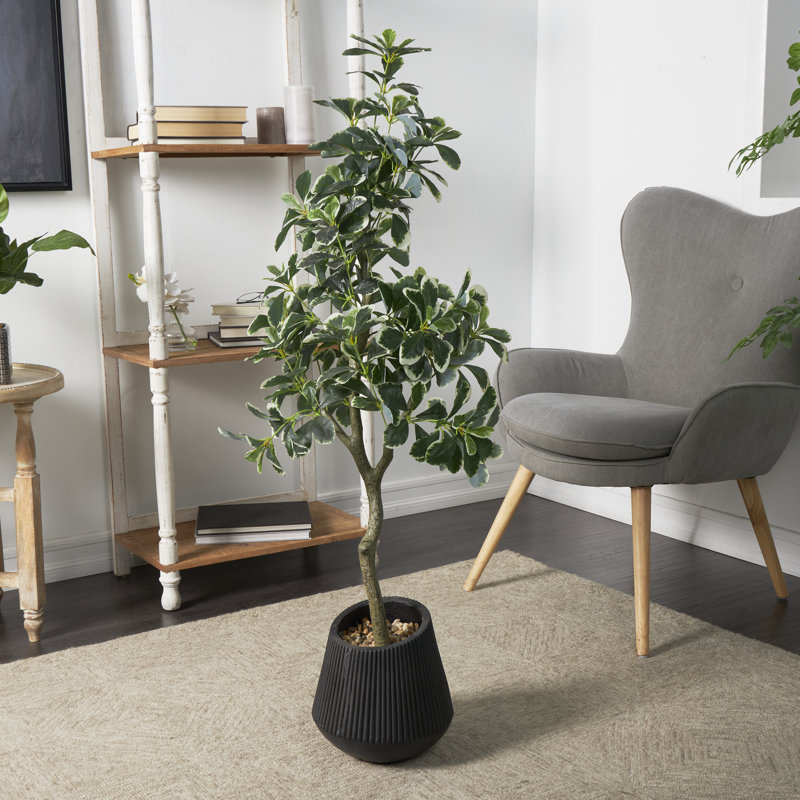 Plante artificielle traditionnelle en pot