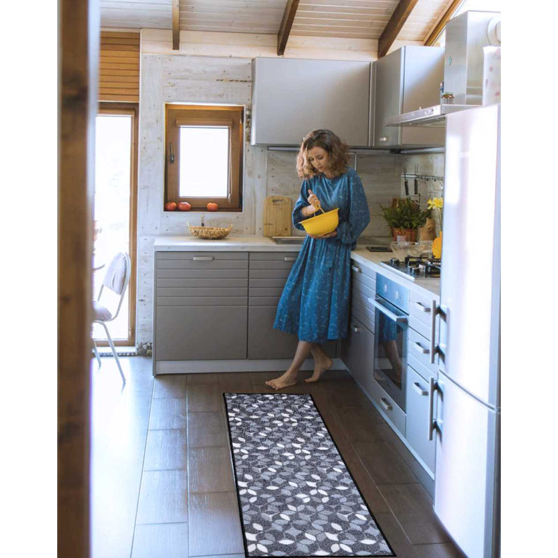 Johaan Geometric Water Resistant Non-Skid Kitchen Mat, Runner 1'11" x 7' 