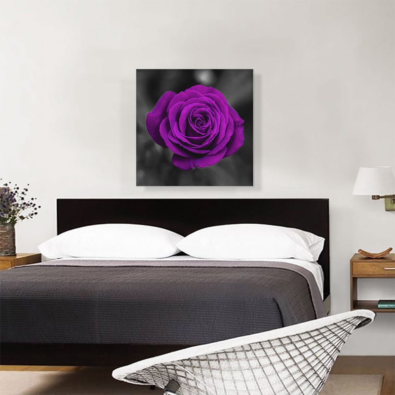 Mauve rose dans un jardin - reproduction de photo sur toile tendue, H 26 po x l 26 po x P 1,5 po