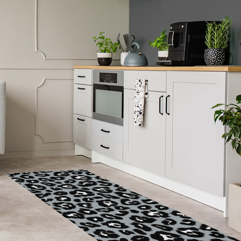 Animal Print Indoor Rug, Runner 2'6" x 8'