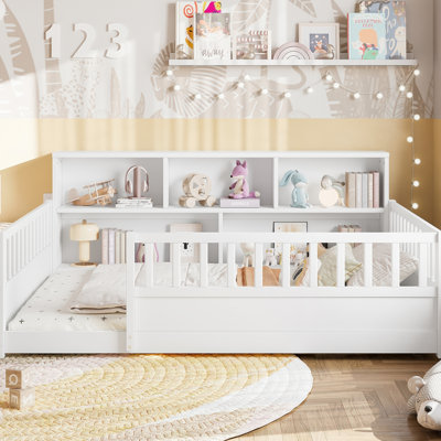 Lit double en pin blanc avec garde-corps de style clôture, décor de rangement latéral et garde-corps haut pour un sommeil sécuritaire dans la chambre à coucher