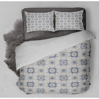 Polyester Channel Geometric Shapes Comforter