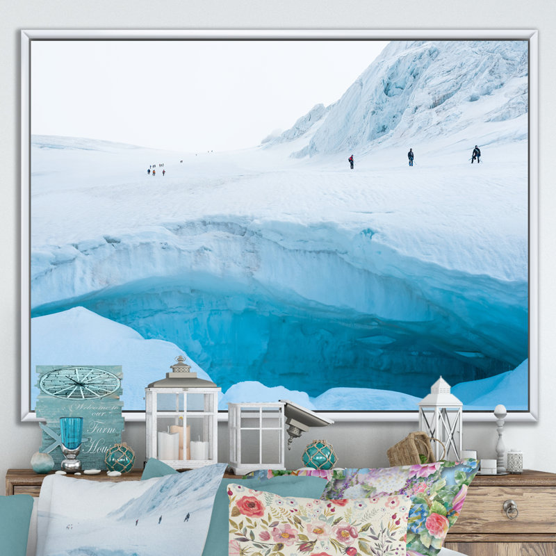 «Iceberg Beauty In Alaska I», reproduction sur toile, H 16 po x l 32 po x P 1 po, Cadre flottant blanc