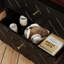 Conception moderne de table de chevet à deux tiroirs et une tablette