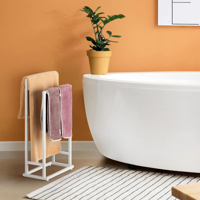 2 Freestanding Towel Stand