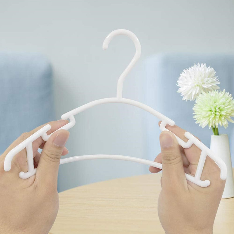 Barthold Plastic Non-Slip Standard Hanger, 18