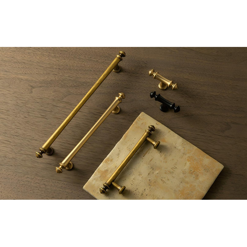 Gracieuses poignées d'armoire, Laiton antique, 7 9/16"