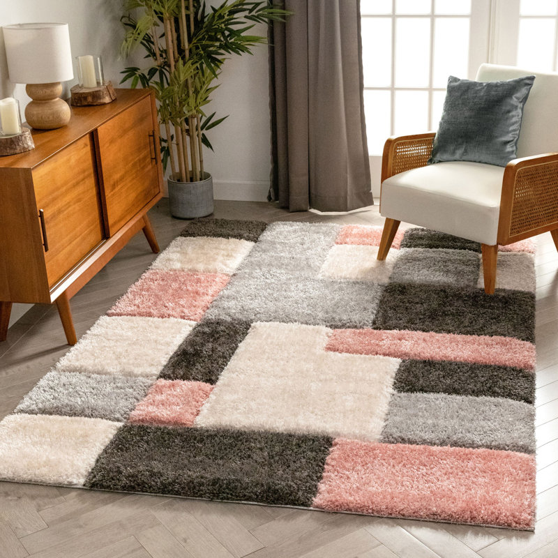 Tapis rosé / crème / noir à motif géométrique Cobina, Rectangle 7 pi 10 po x 9 pi 10 po