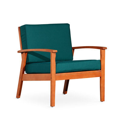 Chaise longue en eucalyptus avec coussins foncés et finition lisse gris argenté - Mobilier d'extérieur contemporain résistant à la décomposition