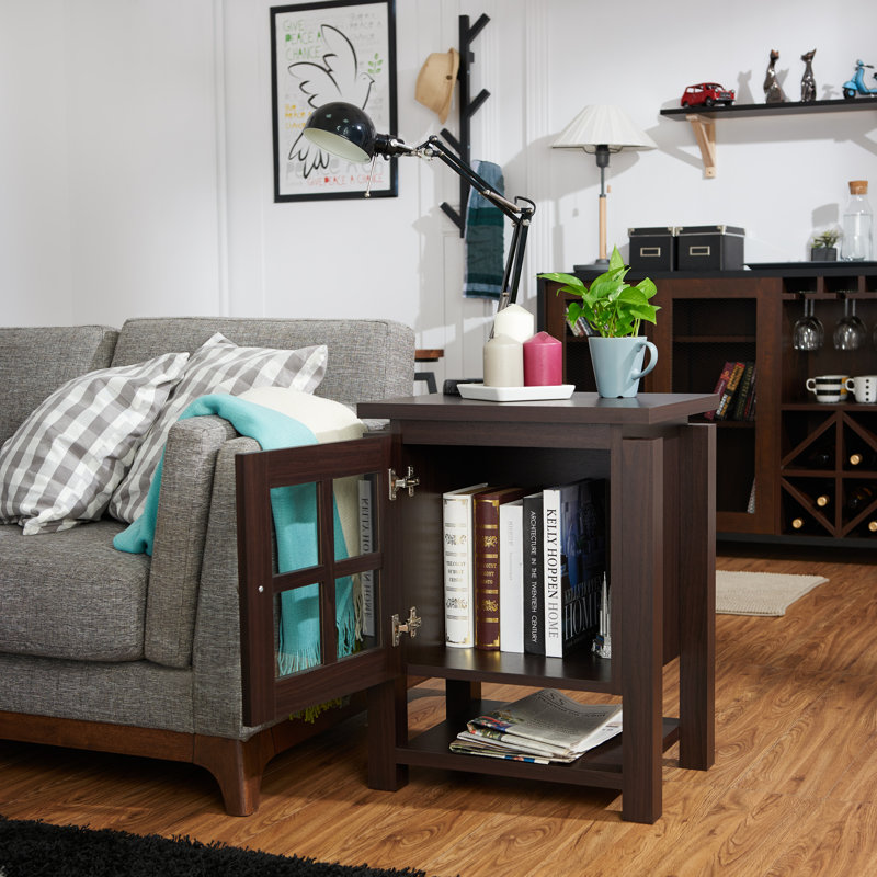 Table de bout moderne en noyer Arreona