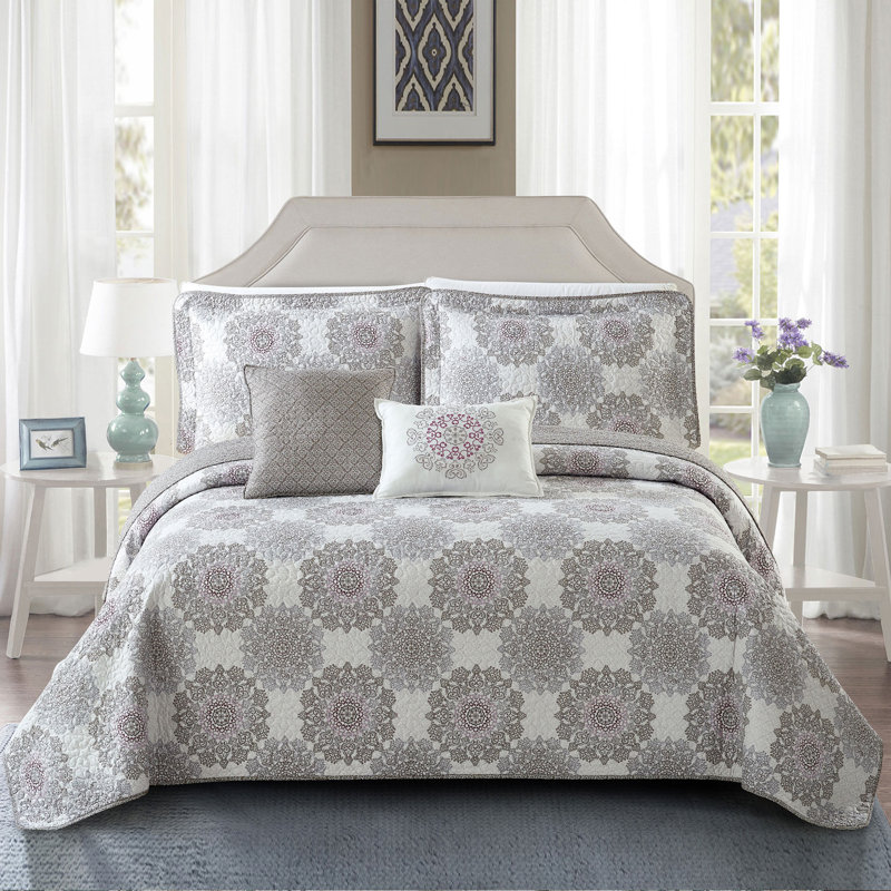 Ensemble de courtepointe 5 pièces Serano Medallion, Couvre-lit grand + 4 pièces supplémentaires