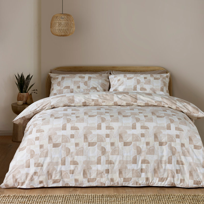 Sloane Geo Reversible Duvet Cover Set, Double Duvet Cover + 2 Standard Pillowcases