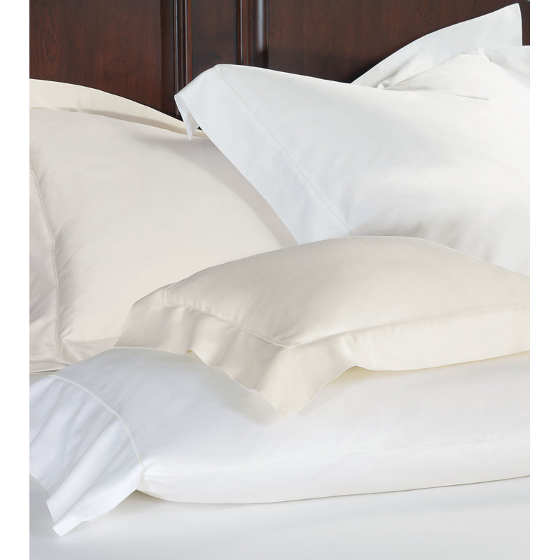 Roma Sham, Queen, Ivory