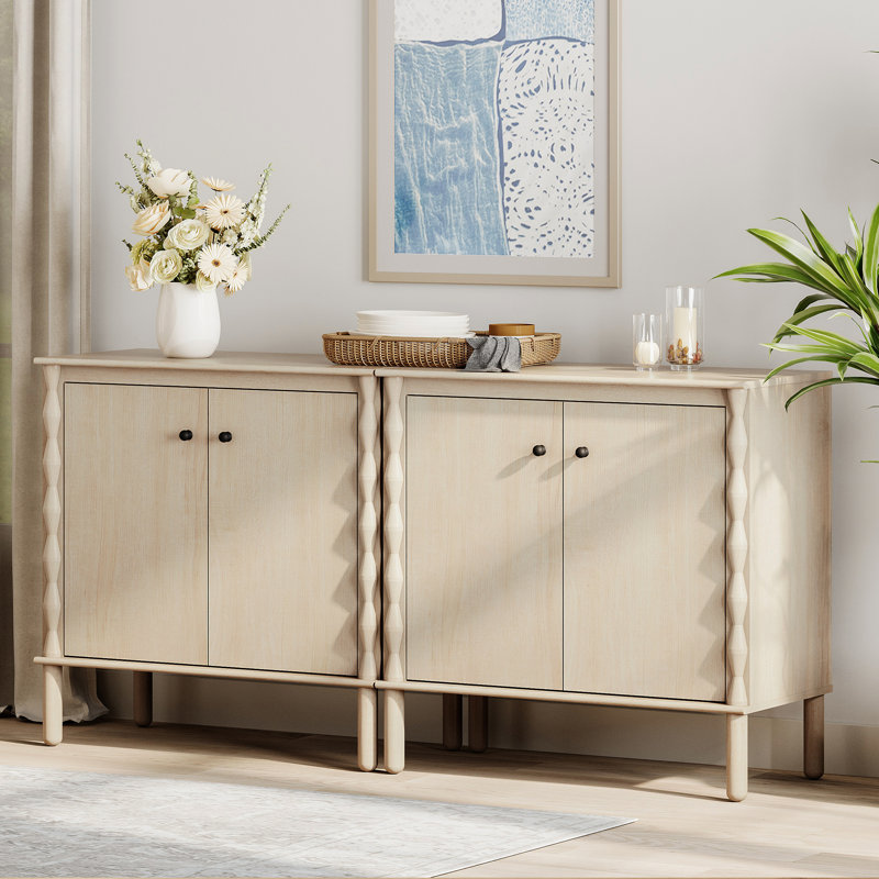 Buffet Greeta avec pieds en bois massif, naturel, Naturel