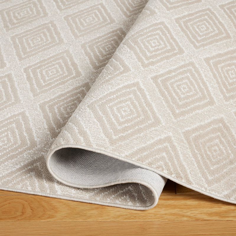 TOWN & COUNTRY EVERYDAY Rein Solid Diamond Everwash Non-Slip Backing Washable Area Rug Beige, Rectangle 21" x 35"