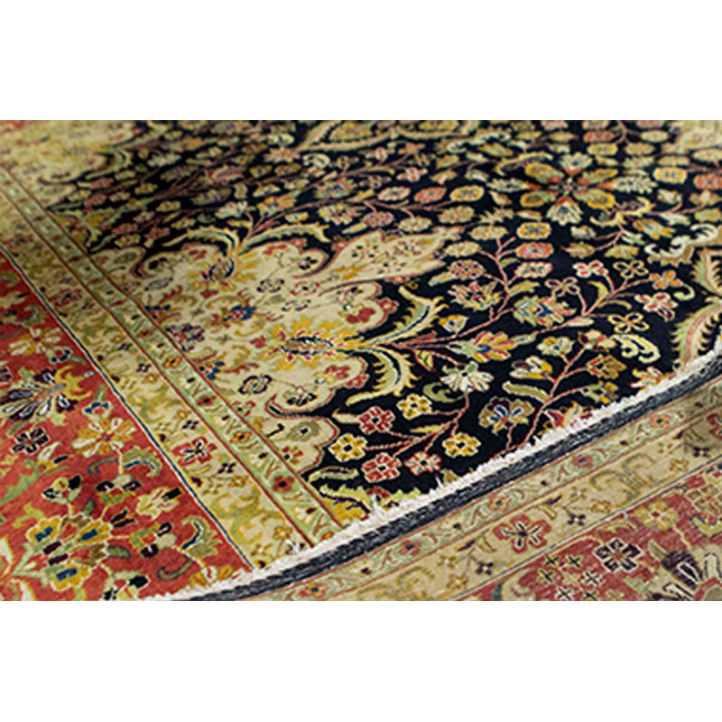 Floral Area Rug in Black/Rust