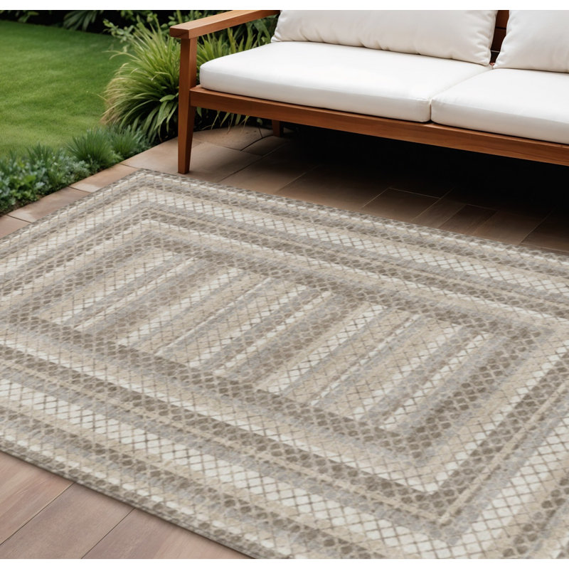 Tapis intérieur / extérieur lavable 8 pi x 10 pi taupe et ivoire