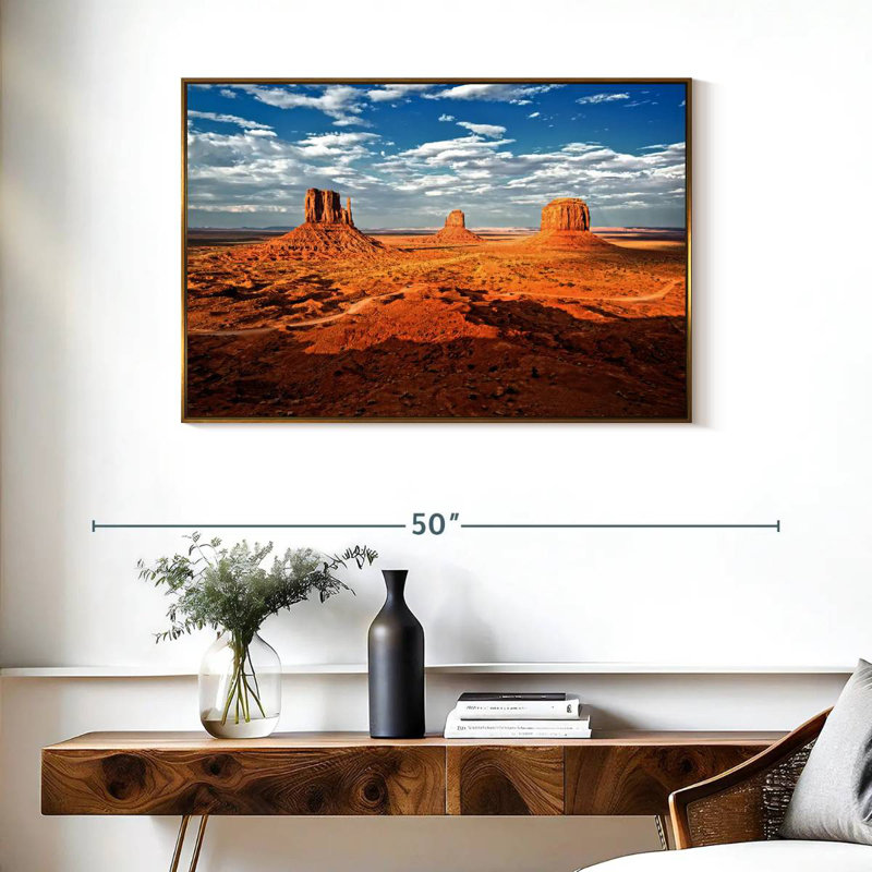 Monument Valley I, Cadre flottant doré, 37 po x 25 po