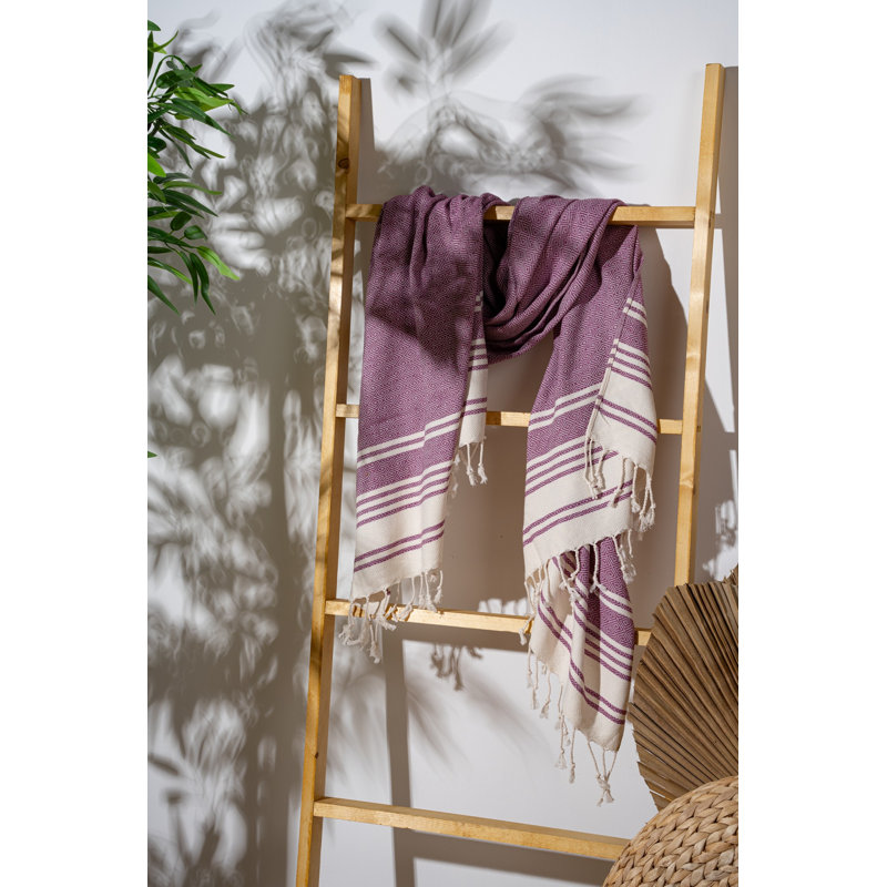 Serviette de plage de luxe Fouta, couleur Redbud, 35,4 x 67,0 pouces | 60% coton, 40% polyester, 6,3 oz | Lavable à la machine à 86 ° F | Parfait pour la plage, la piscine ou le spa | Conception à séchage rapide, légère et élégante