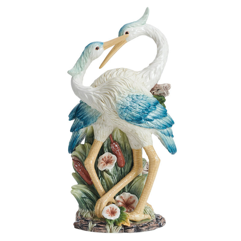 Figurines & Sculptures