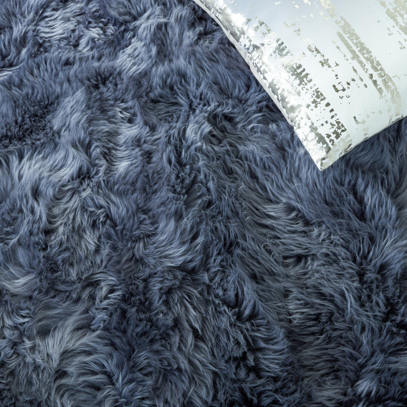 Kali Animal Print Sheepskin Gray Area Rug, Rectangle 1'4" x 2'4"