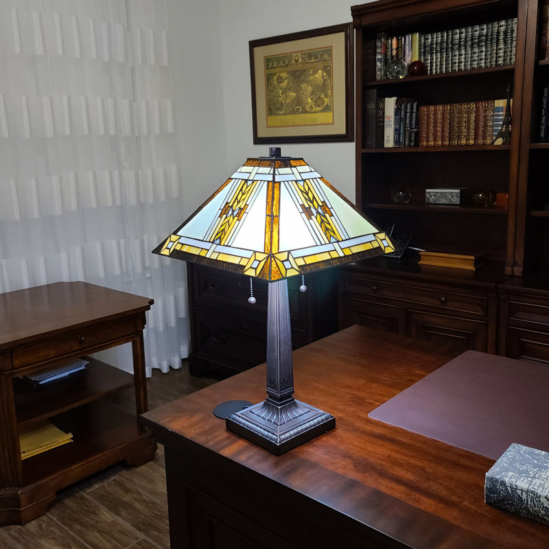 Lampe de table Oconner, H 22 po x l 21 po x P 11 po
