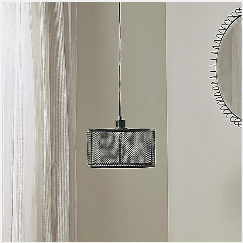 Metal mesh pendant light
