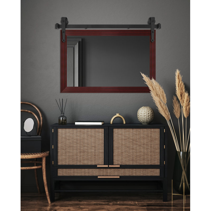 Miroir rustique moderne avec rail de porte de grange en acier, Acajou foncé, 33 po x 64 po