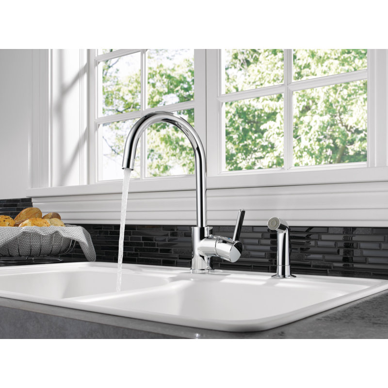 Robinet de cuisine à poignée simple avec douchette latérale Precept, Chrome chrome