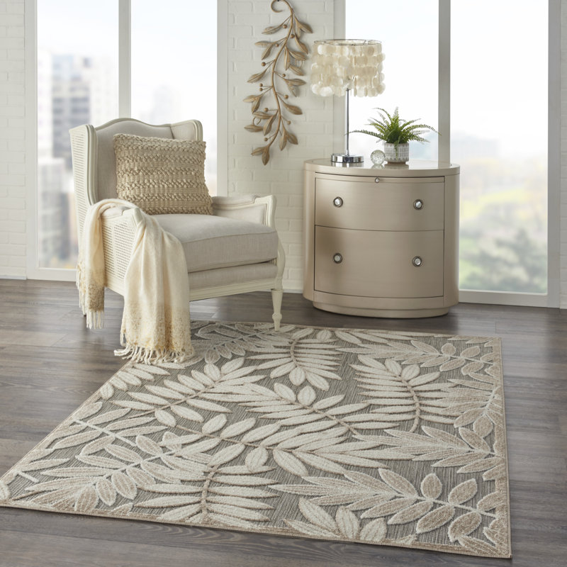 Arnhold Floral Indoor/Outdoor Area Rug in Tan/Cream/Gray, Rectangle 9'6" x 13'