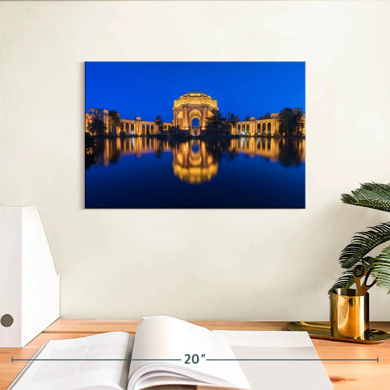 Lilie Palace of Fine Arts, heure bleue, H 8 po x l 12 po