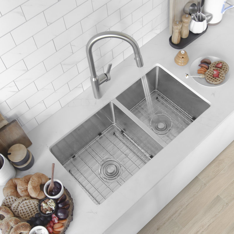 Stylish Beryl Undermount 33" Double-Bowl Stainless Steel Kitchen Sink with Grids and Strainers, 16