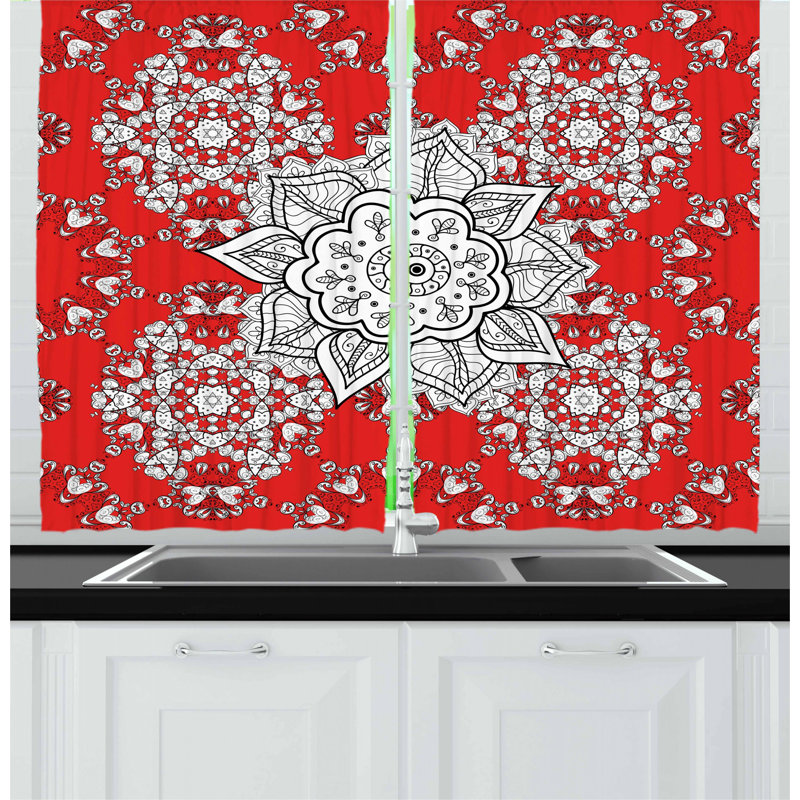 Pointed Kitchen Curtain