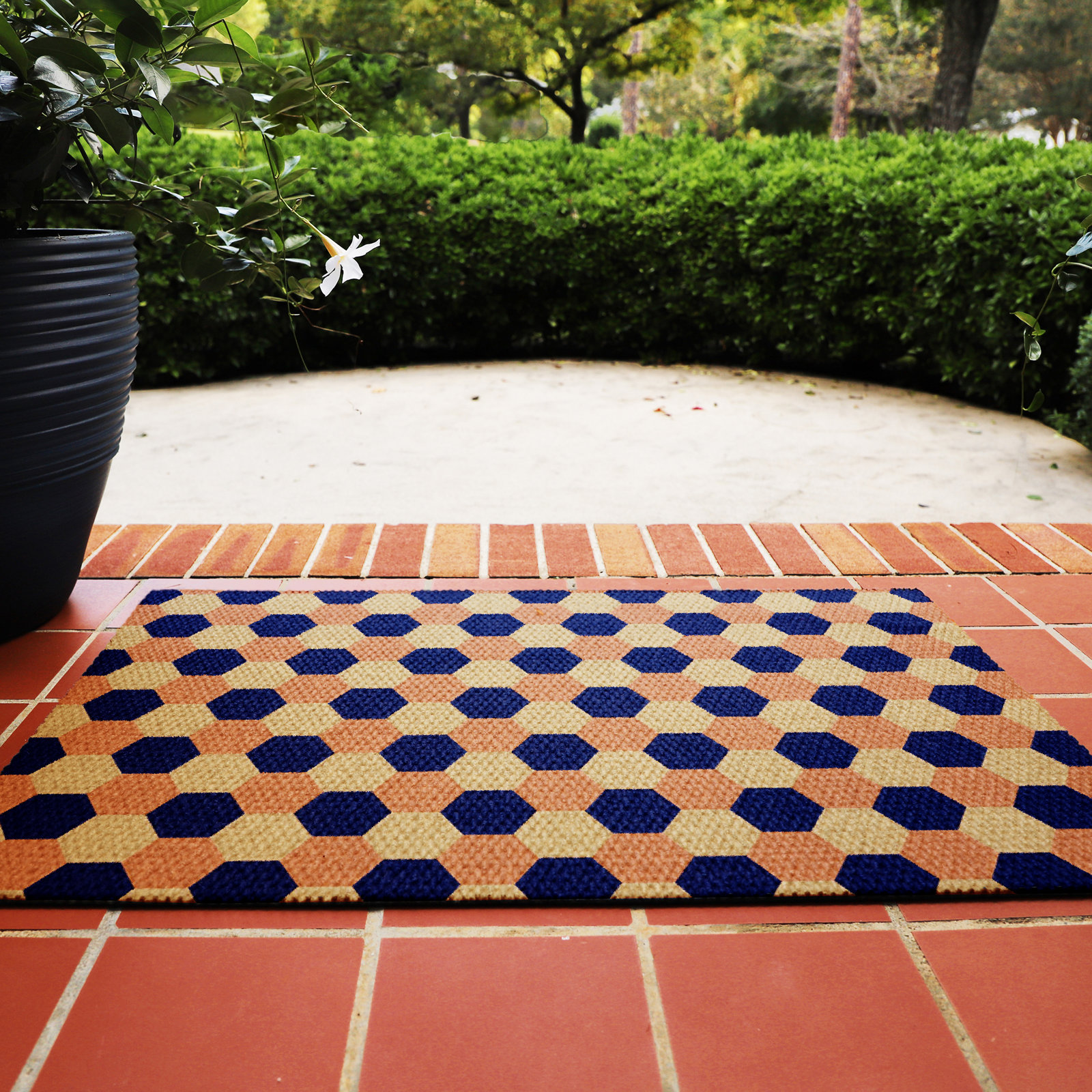 Neighburly Non-Slip Geometric Doormat