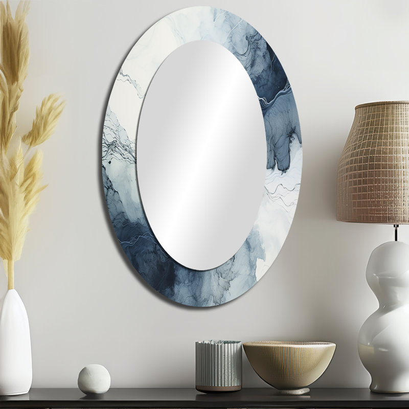 Bleu et blanc Marble River III - Miroir décoratif ovale abstrait sur métal, 36 po x 24 po