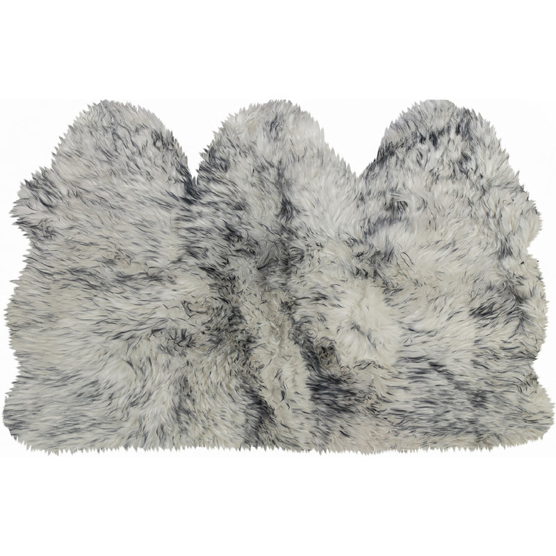 Tapis gris en peau de mouton Cyanne, 3 pi x 5 pi
