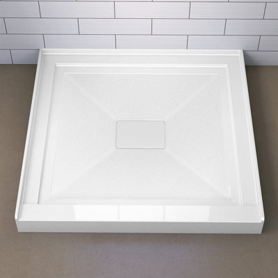 Base de douche en acrylique l 36 po x P 36 po à simple seuil pour installation en alcôve avec couvercle de drain rectangulaire
