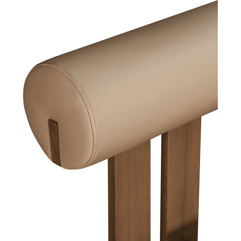 Chaise de salle à manger rembourrée Dario, Noyer, Cuir brun clair végétalien