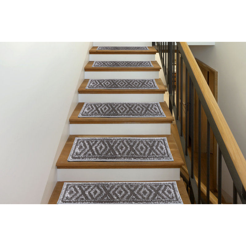 Tapis d'escalier géométrique gris foncé