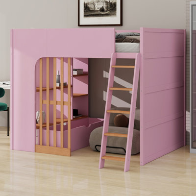 Lit mezzanine avec échelle et tablettes de rangement pratiques