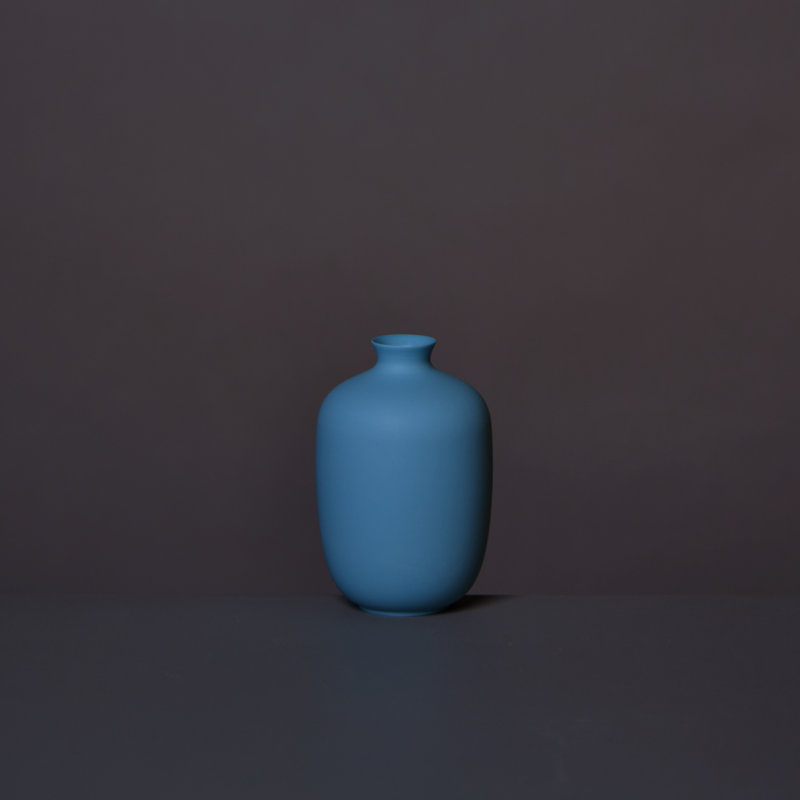 Mini vase prune en porcelaine mate, En jean