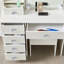 Bureau de coiffeuse avec miroir et 10 lumières DEL Solymar, coiffeuse de maquillage avec lumières et 6 tiroirs de rangement, coiffeuse à 3 tablettes cachées pour la chambre à coucher, blanc