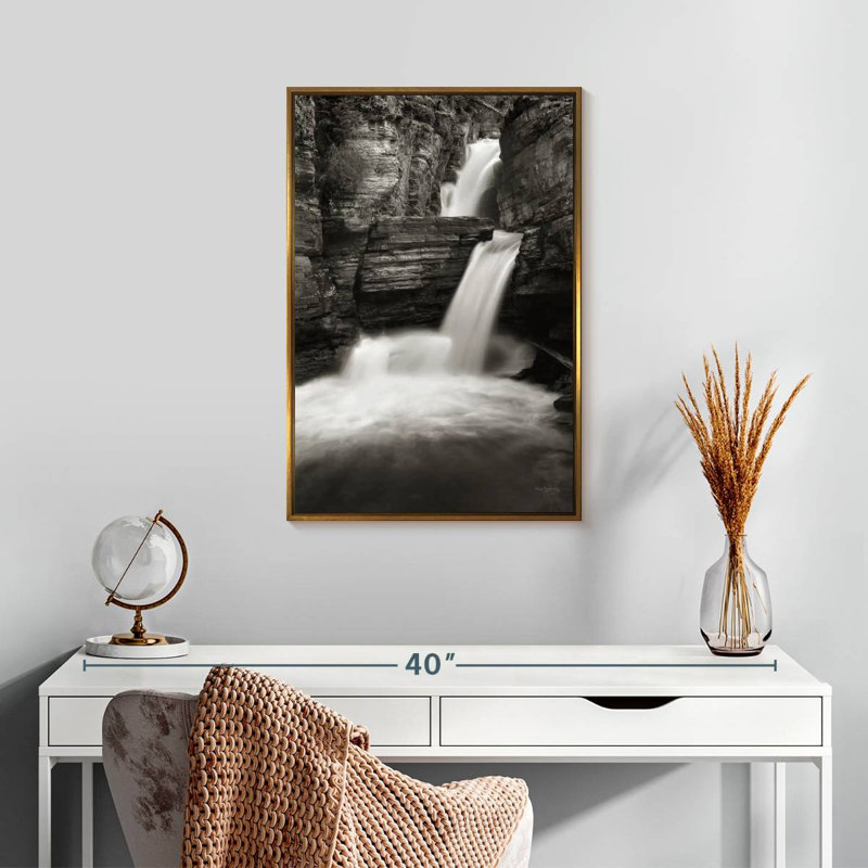 Saint Mary's Falls, Cadre flottant doré, 17 po x 25 po