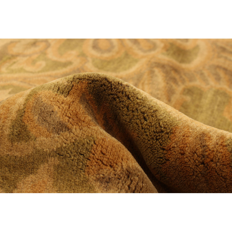 Tapis vert olive Aubusson 7 pi 9 po x 9 pi 4 po