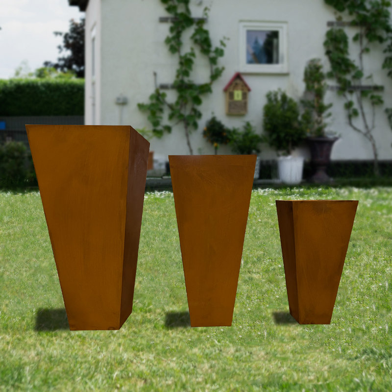 Vicksburg Metal Planter Box, 100cm H x 48cm W x 48cm D