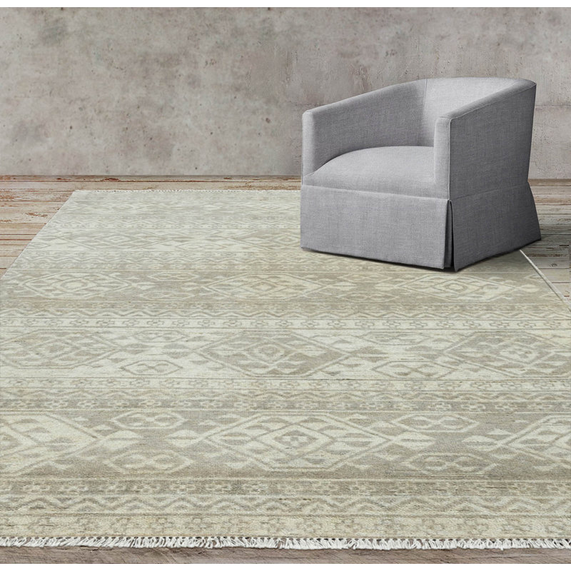 Tapis Shushma, Rectangle 5'9" x 8'4"