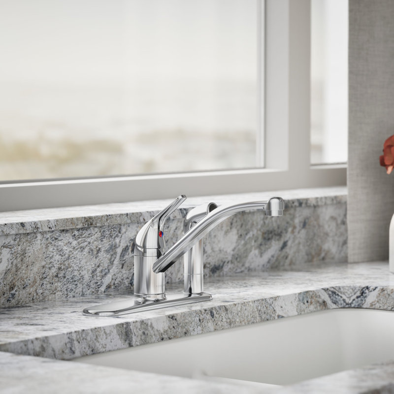 Single Handle Kitchen Faucet with Side Spray